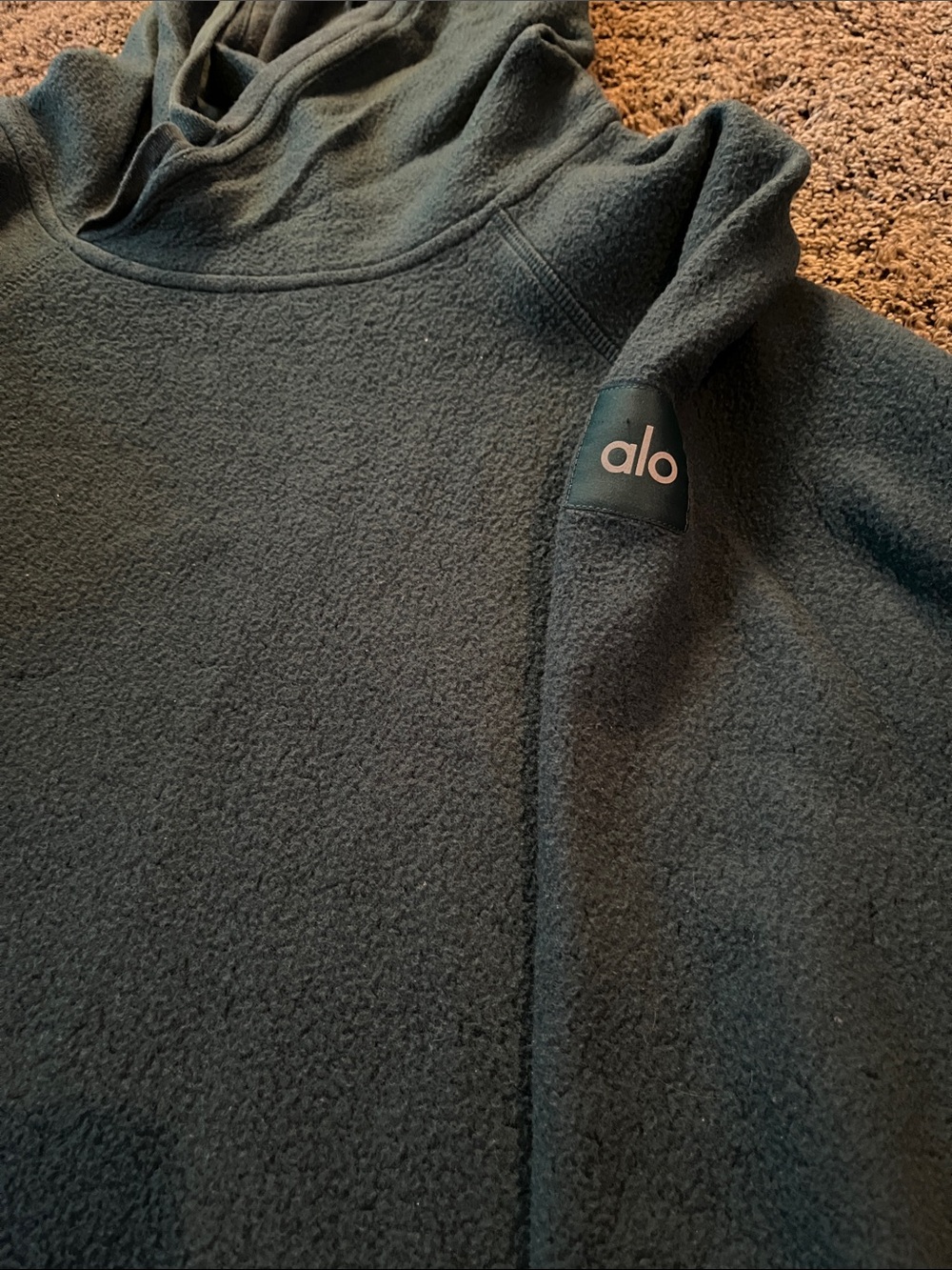ALO Yoga Men's Crewneck Hoodie in Deep Forest Green small? Zipper pockets. - Picture 4 of 9